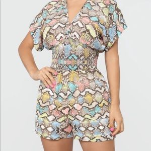 ⭐️NWT Fashion nova snake romper⭐️